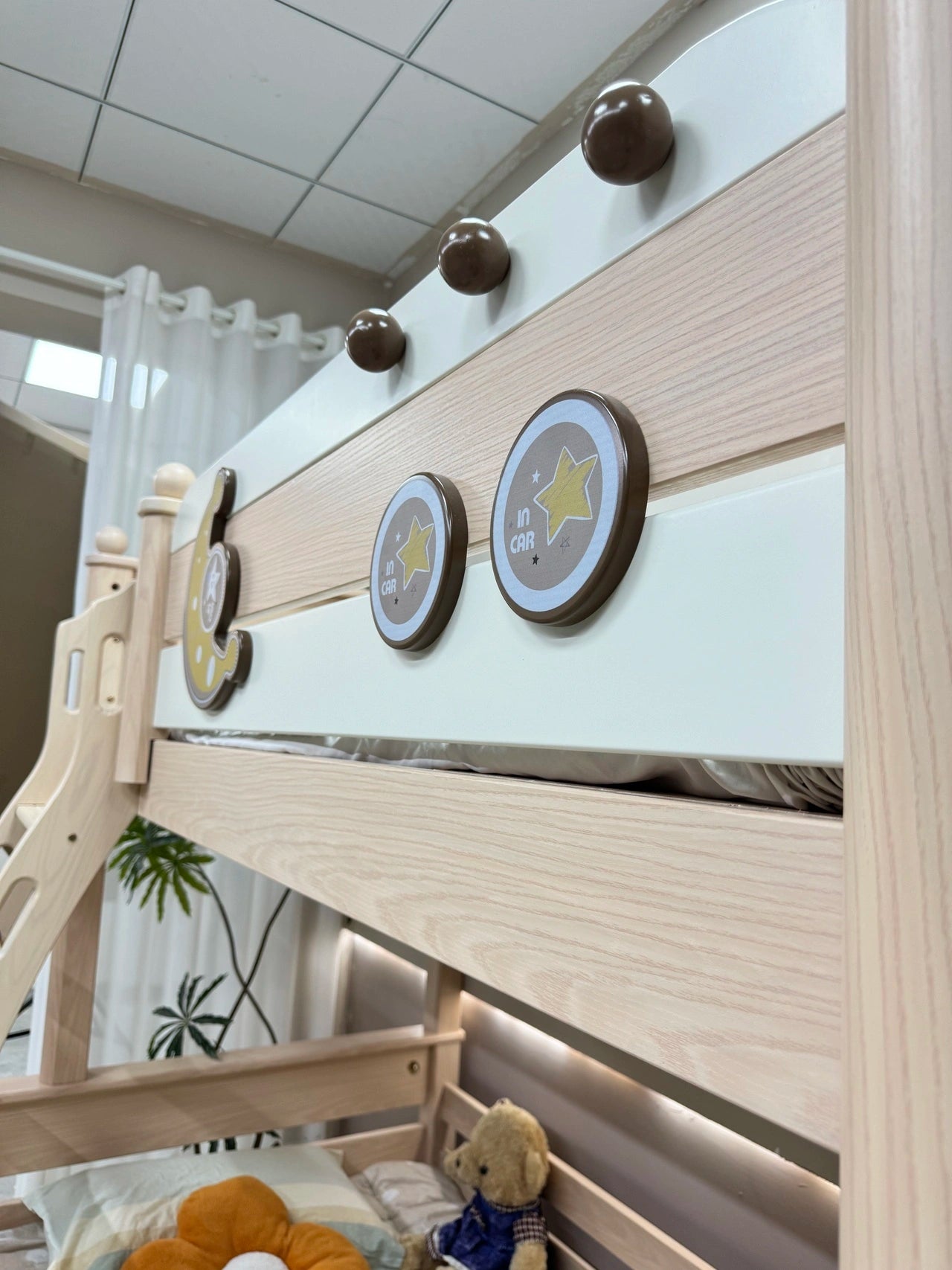 Model 8101 product detail 3