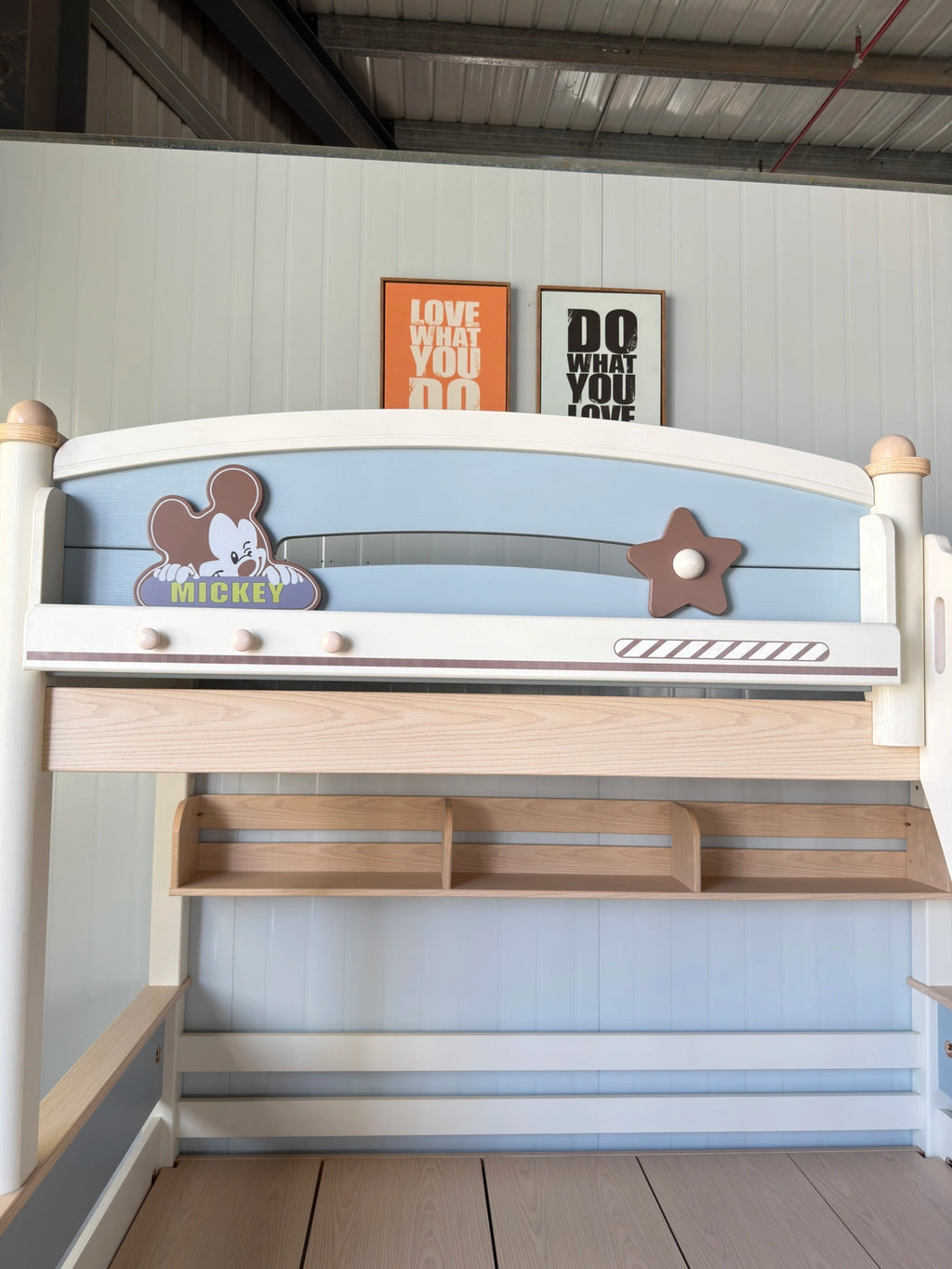 Model 6335 headboard and shelf detail