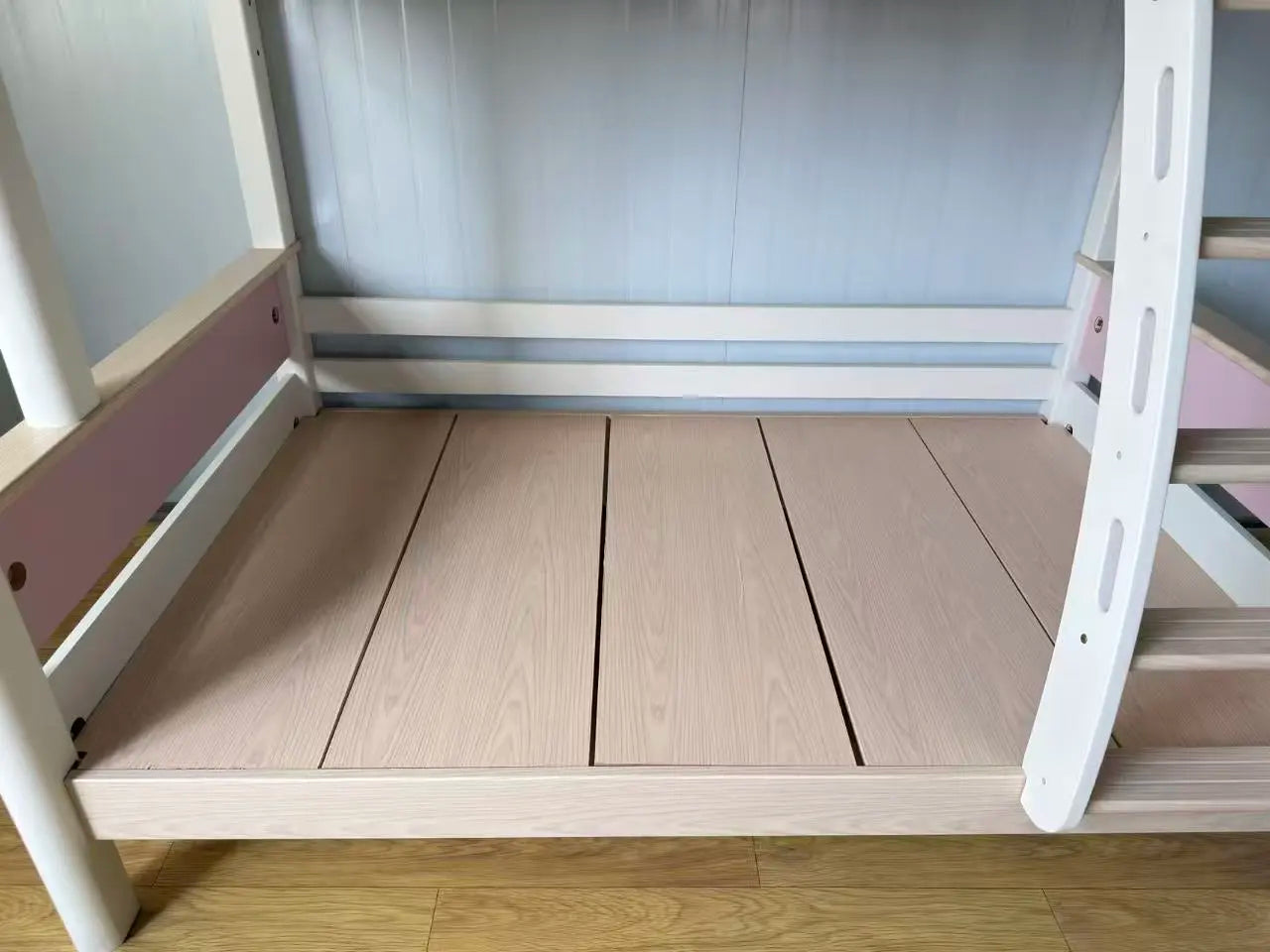 Model 6336 solid wood structure detail 4