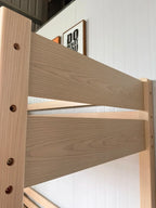 Model 8122 upper bed frame wood-grain detail