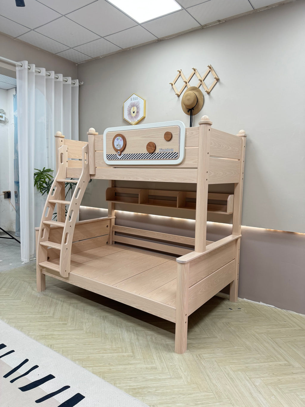 Model 8109 bunk bed detail 6