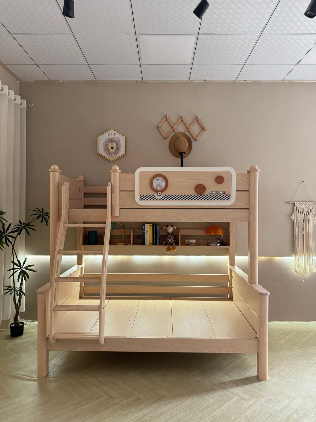 Model 8109 bunk bed detail 5
